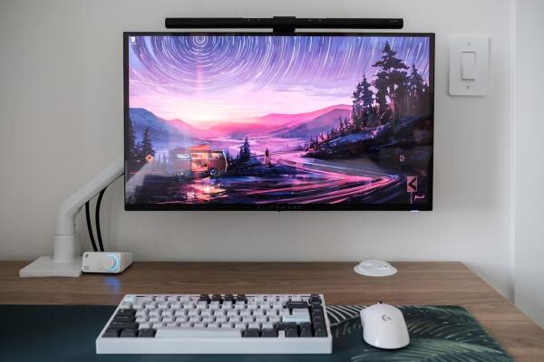 AW2725Q – Màn hình OLED 4K 240Hz đáng mua hay rủi ro?